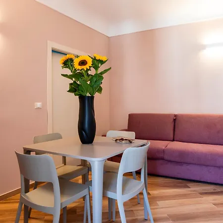 Casa Marchesa موديكا